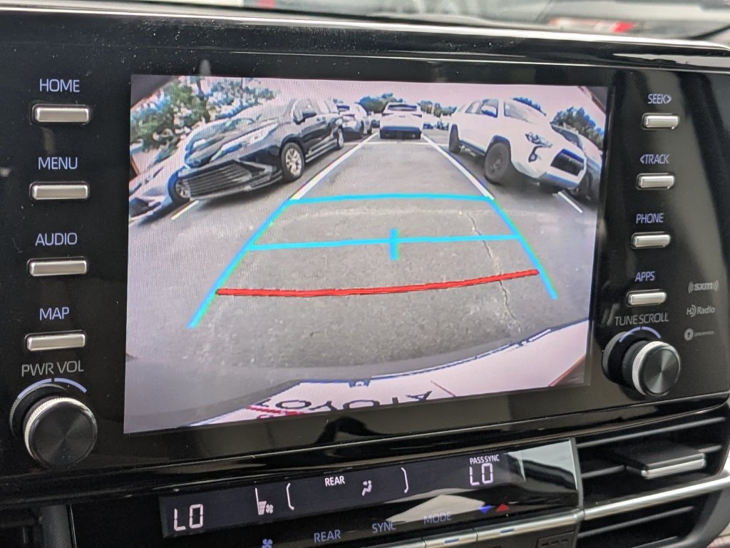 Used 2023 Toyota Sienna XLE FWD image 20