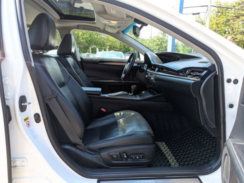 Used 2015 Lexus ES 350 FWD image 32