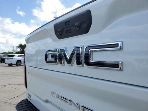 New 2026 GMC Sierra 2500 Denali Ultimate AWD/4WD image 7