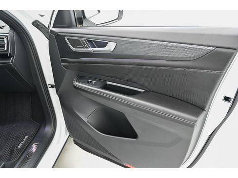 Used 2024 Volkswagen Atlas Cross Sport SEL Premium R-Line image 16