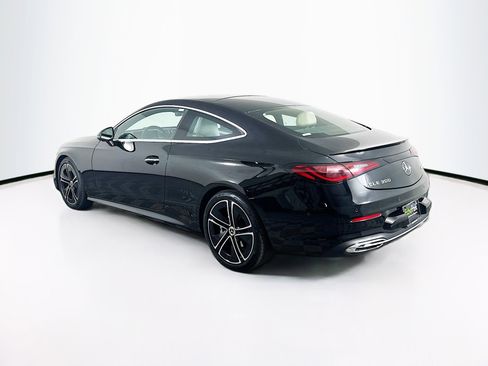 Used 2025 Mercedes-Benz CLE 300 4MATIC Coupe image 5