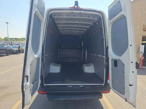 Used 2024 Mercedes-Benz Sprinter 3500 w/ Acoustic Package image 13
