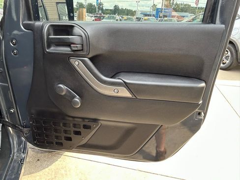 Used 2016 Jeep Wrangler Unlimited Sport w/ Max Tow Package AWD/4WD image 16