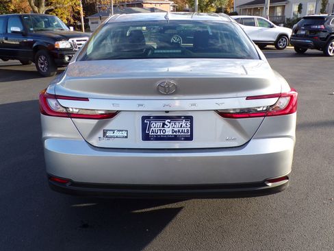 Used 2025 Toyota Camry LE image 25