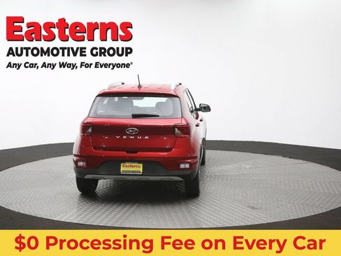 Used 2025 Hyundai Venue SEL FWD image 39