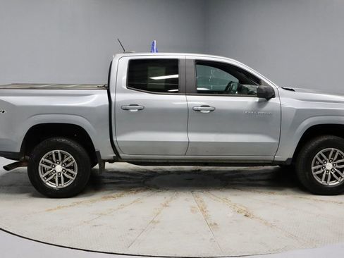 Used 2023 Chevrolet Colorado LT w/ LT Convenience Package AWD/4WD image 6