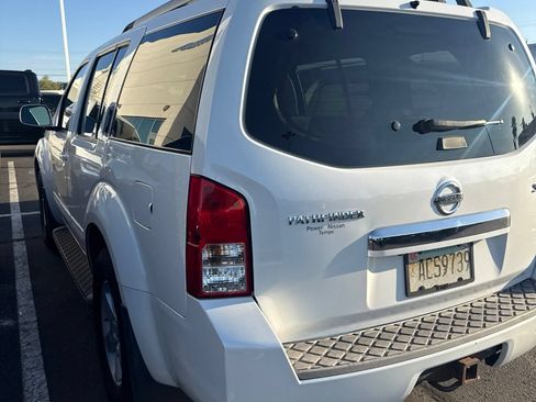 Used 2008 Nissan Pathfinder SE w/ Leather Pkg RWD image 20