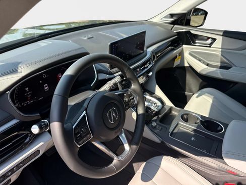 Used 2026 Acura MDX FWD w/ Technology Package image 18