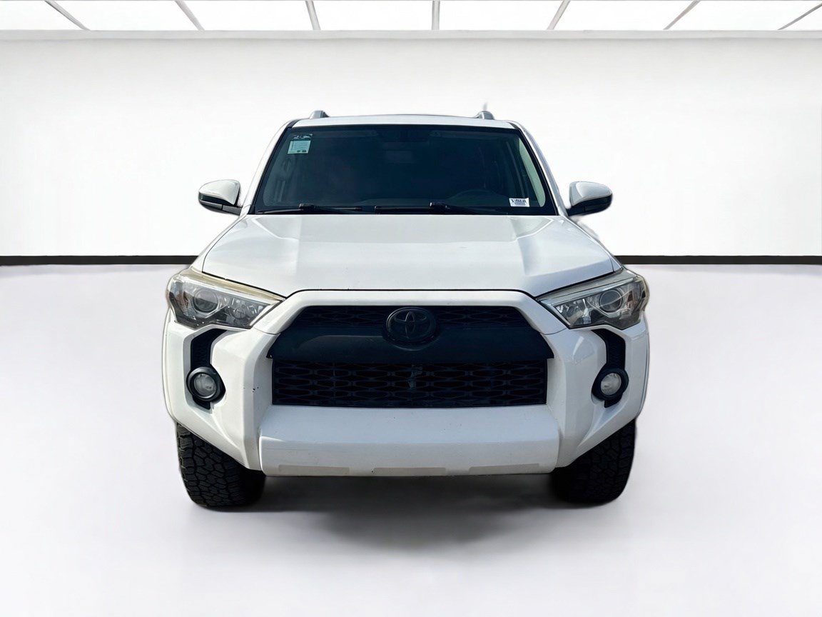 Used 2016 Toyota 4Runner SR5 AWD/4WD image 2