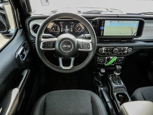 Used 2024 Jeep Wrangler Unlimited Sahara w/ Technology Group AWD/4WD image 29