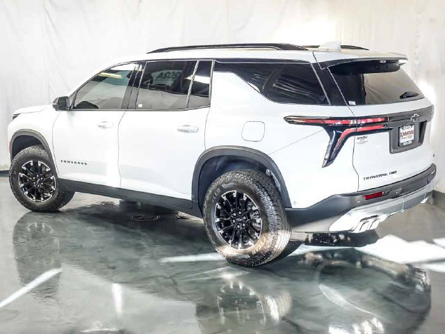 Certified 2024 Chevrolet Traverse Z71 w/ Enhanced Driving Package AWD/4WD image 9