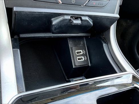 Used 2019 Ford Edge SEL w/ Equipment Group 201A image 32