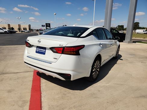 Used 2023 Nissan Altima 2.5 SV AWD/4WD image 7