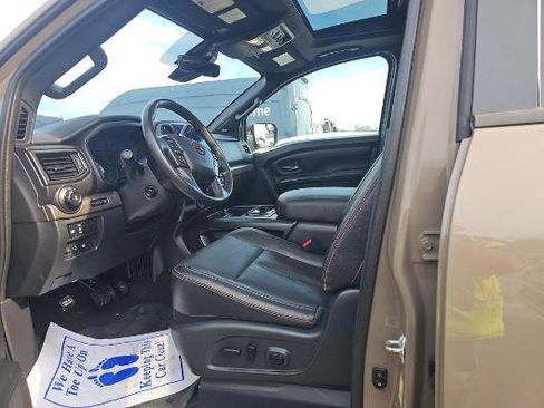 Used 2023 Nissan Titan PRO-4X w/ Pro-4x Convenience Package image 6