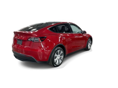 Certified 2022 Tesla Model Y Long Range AWD/4WD image 6