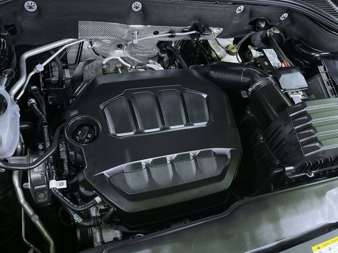 Used 2024 Volkswagen Atlas Cross Sport SEL image 32