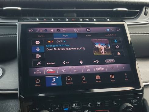 Certified 2025 Jeep Grand Cherokee L Limited w/ Luxury Tech Group II AWD/4WD image 30