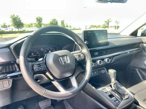 Used 2026 Honda CR-V EX-L image 15