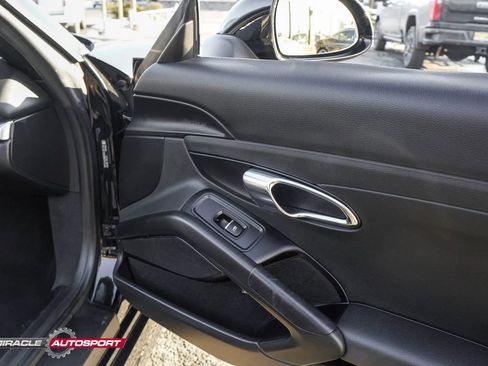 Used 2016 Porsche Boxster Black Edition image 24