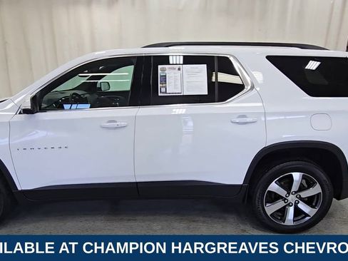Used 2023 Chevrolet Traverse LT w/ LT Premium Package AWD/4WD image 7