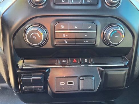 Used 2021 Chevrolet Silverado 2500 LT AWD/4WD image 7