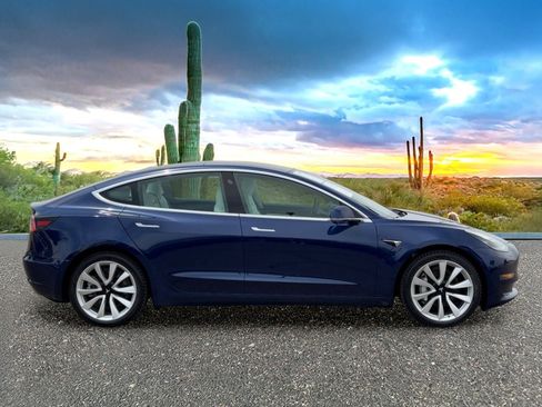 Used 2018 Tesla Model 3 Long Range AWD/4WD image 6