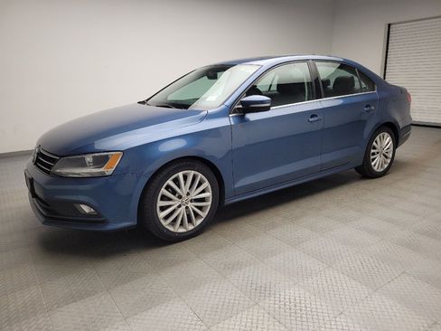 Used 2015 Volkswagen Jetta SE FWD image 2
