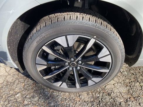 New 2026 Volvo XC60 T8 Plus w/ Climate Package image 9