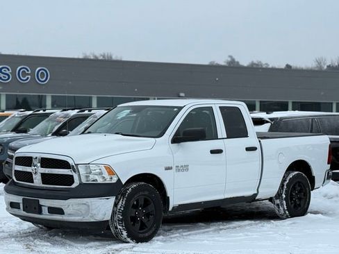 Used 2016 RAM 1500 ST w/ SXT Appearance Group image 28