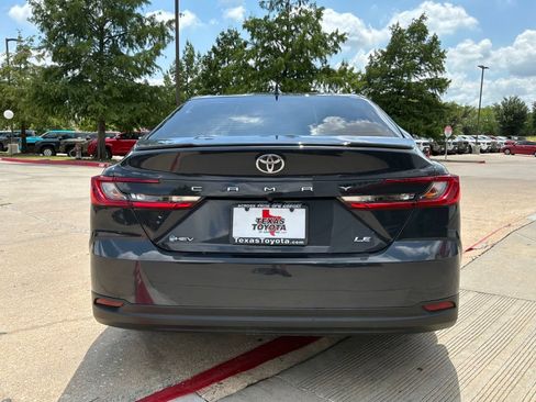 Used 2025 Toyota Camry LE FWD image 7