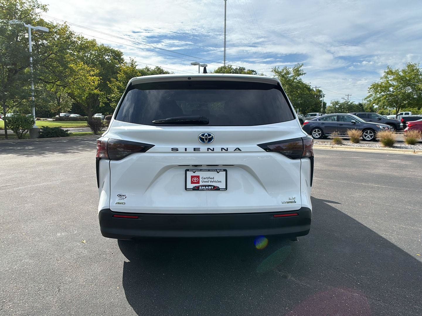 Used 2024 Toyota Sienna LE AWD/4WD image 12