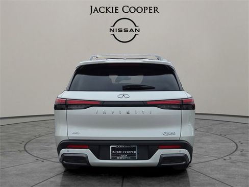 Used 2025 INFINITI QX60 Sensory image 4