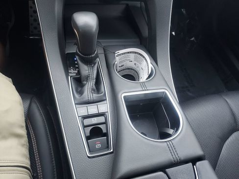 Used 2019 Toyota Avalon Touring w/ Advanced Safety Package FWD image 19