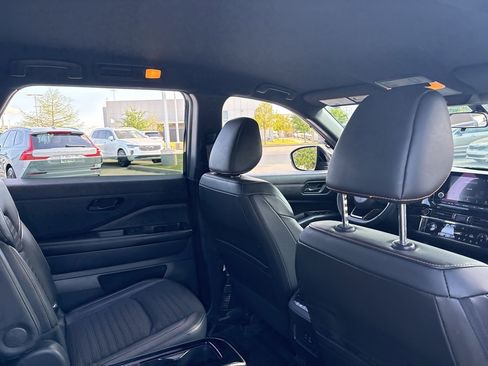 Used 2023 Nissan Pathfinder Rock Creek image 14