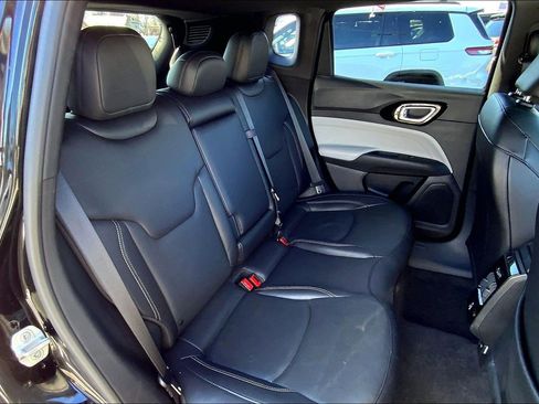 Certified 2025 Jeep Compass Limited w/ Elite Group image 18