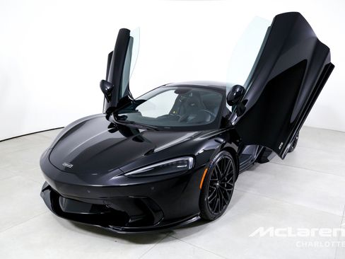 Used 2025 McLaren GTS RWD image 5