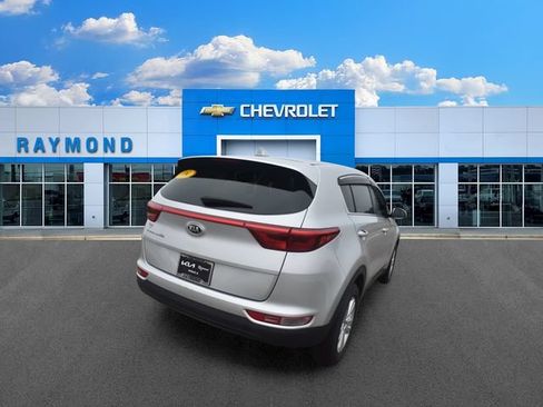 Used 2018 Kia Sportage LX FWD image 3