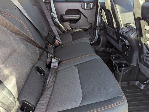 Used 2021 Jeep Gladiator Mojave image 14