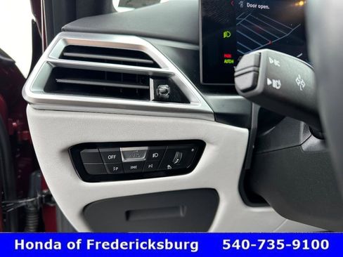 Used 2025 BMW M3 Competition image 33