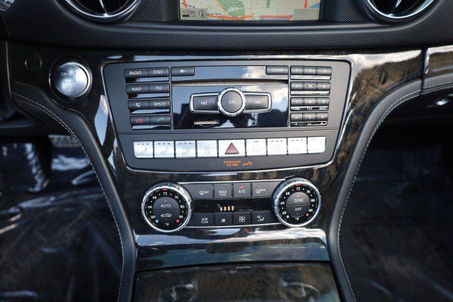 Used 2014 Mercedes-Benz SL 550 image 35