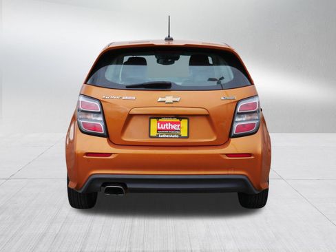 Used 2017 Chevrolet Sonic Premier w/ Driver Confidence Package FWD image 6