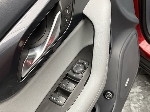 Used 2019 Chevrolet Blazer LT w/ Sound & Technology Package image 8