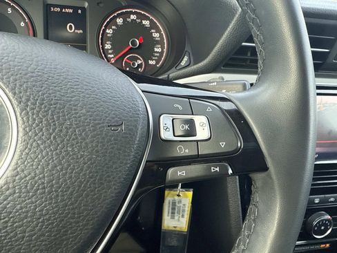 Certified 2021 Volkswagen Passat 2.0T S image 25