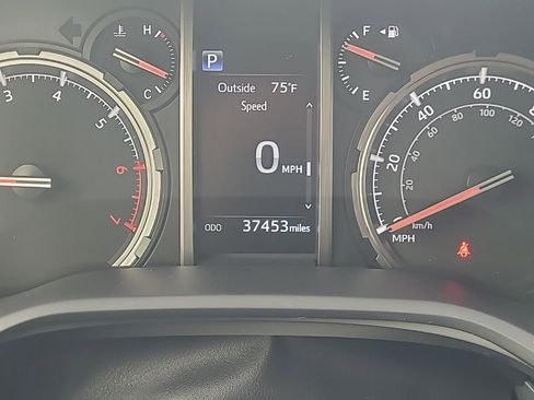 Used 2024 Toyota 4Runner TRD Off-Road Premium image 18