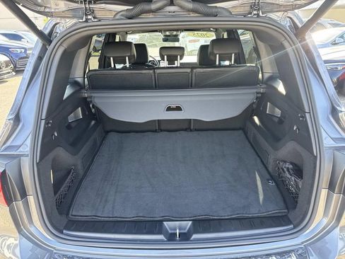 Used 2025 Mercedes-Benz GLB 250 image 8