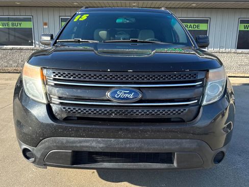 Used 2015 Ford Explorer FWD image 2