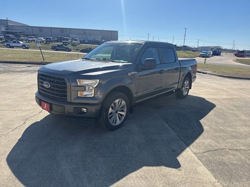 Used 2017 Ford F150 XL w/ Equipment Group 101A Mid image 7