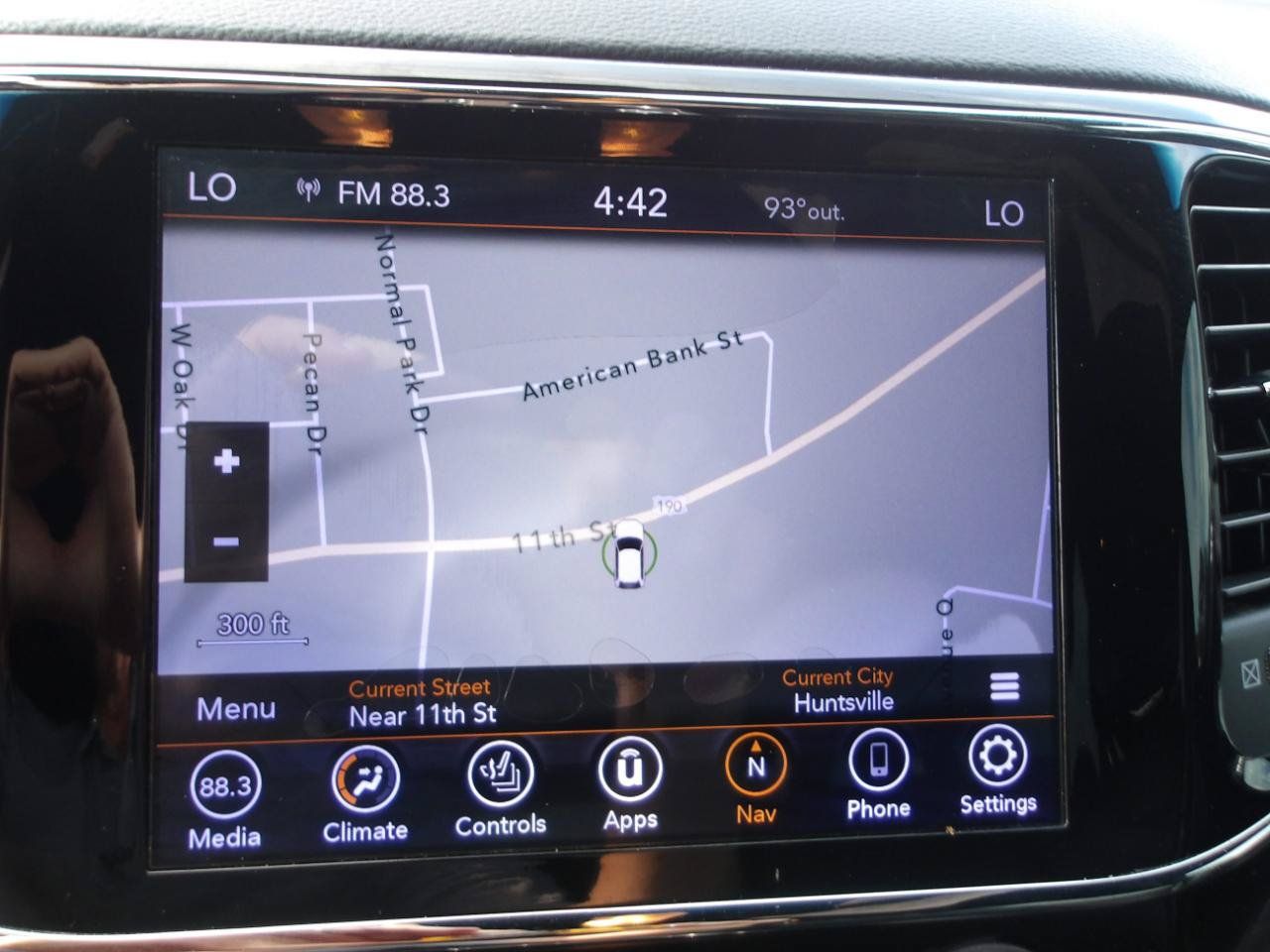 Used 2020 Jeep Grand Cherokee Altitude RWD image 23