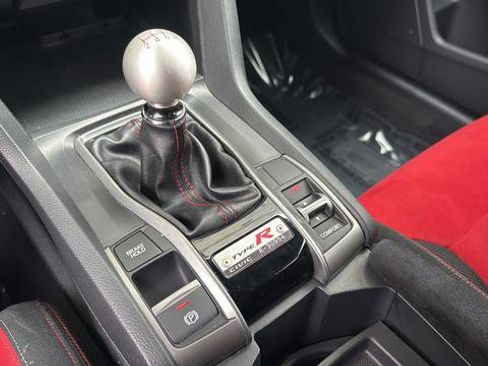 Used 2019 Honda Civic Type R image 19