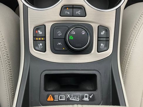 Used 2023 GMC Terrain Denali w/ Denali Premium Package image 10